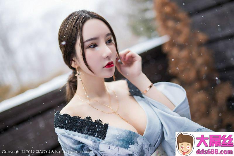 女神周于希Sandy北海道旅拍雪中佳人秀美乳撩人诱惑写真